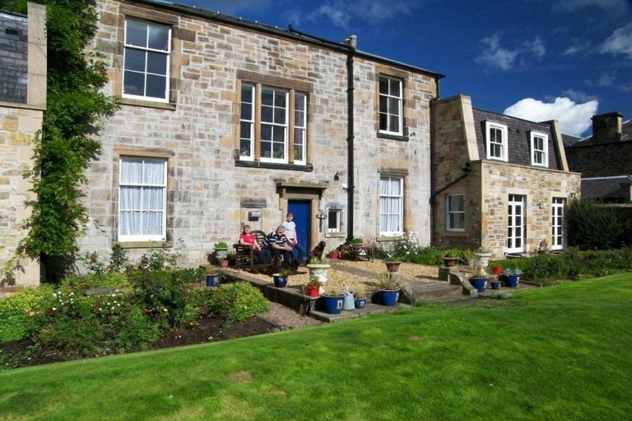 Guest house The Eskbank - Rathan House Dalkeith