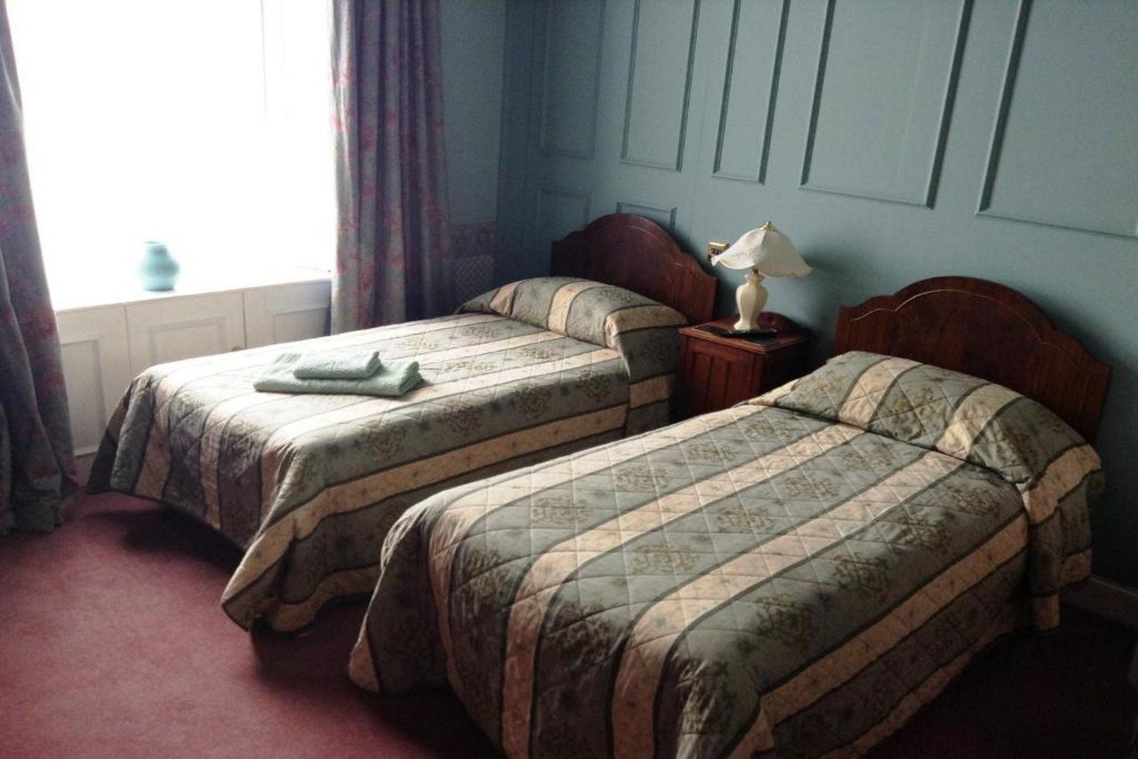 The Eskbank - Rathan House Guest house Dalkeith